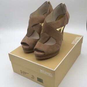 MICHAEL Michael Kors Elena Cross Strap Dk Dune Suede Platform Heels w/box‎ Sz 8M